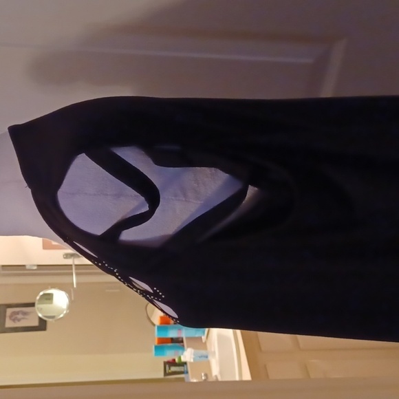 💙🏍Elegant Black Pickaboo Sleeve Top - Picture 6 of 12